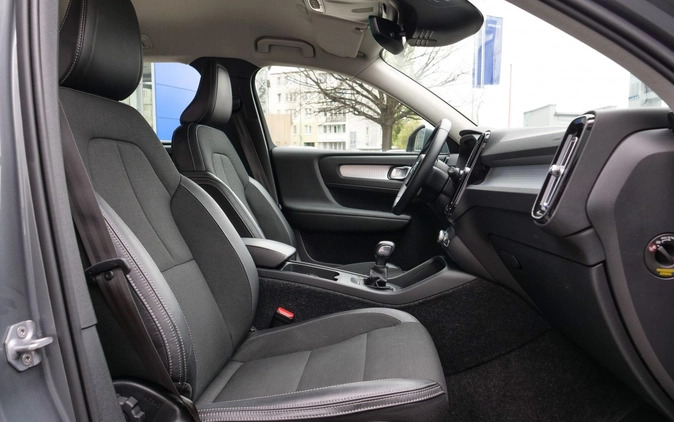 Volvo XC 40 cena 99900 przebieg: 77287, rok produkcji 2019 z Zawidów małe 529